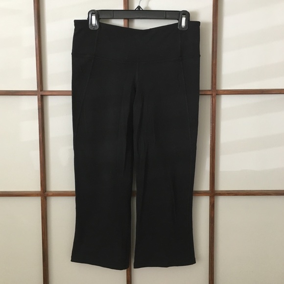 lululemon athletica Pants - Lululemon flare crop yoga bottoms size 4